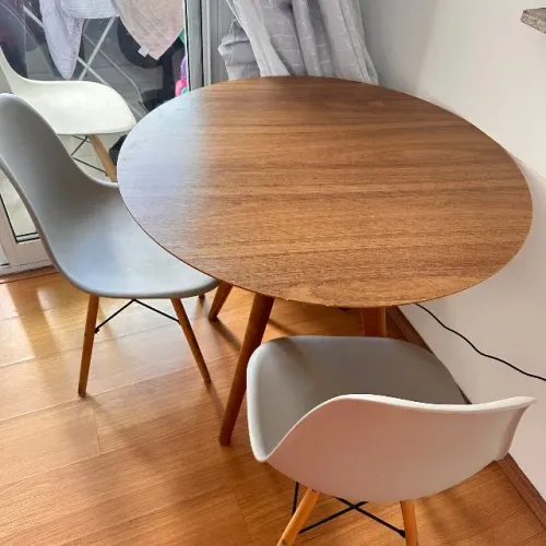 Mesa redonda 90cm com 3 Cadeiras Eiffel