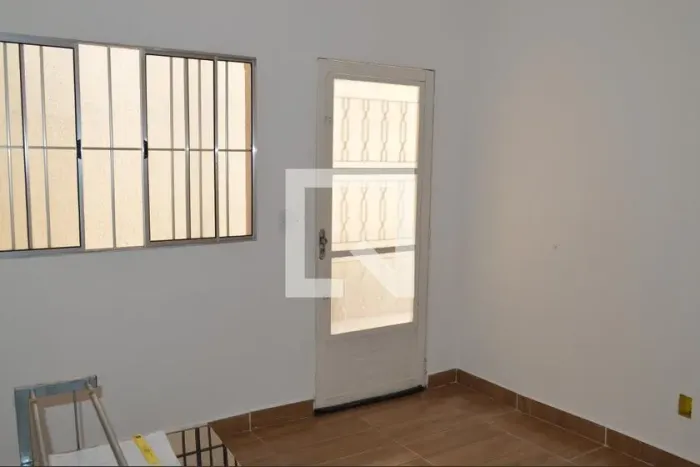 Casa à Venda - Ipiranga, 2 Quartos, 60 m2