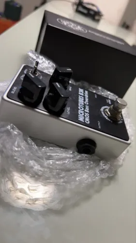 Pedal overdrive dark glass