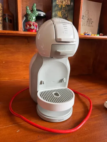 Cafeteira Nescafé Dolce Gusto Mini Me 127 V