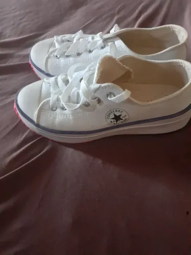 Vendo tênis da marca superstar,número 37