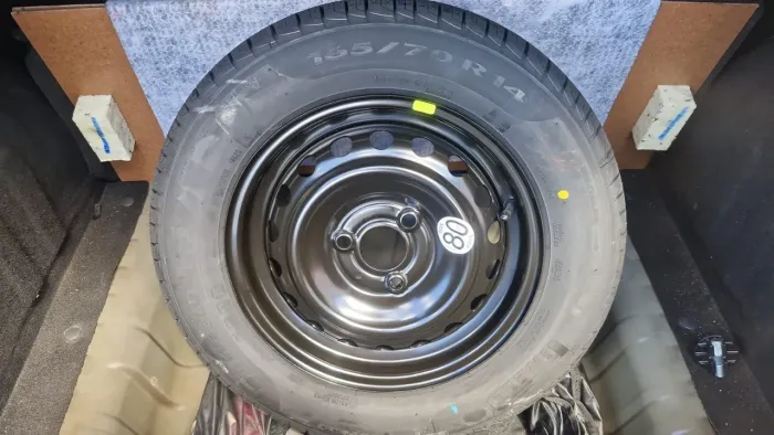 ESTEPE KWID ORIGINAL. NOVO. NUNCA USADO