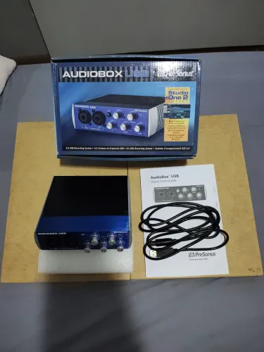 Interface de Áudio PreSonus AudioBox USB - Completa na Caixa - Impecável