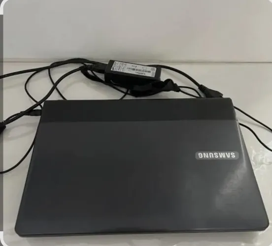 Vendo e troco notebook e s20 fe em um telefone iPhone 
