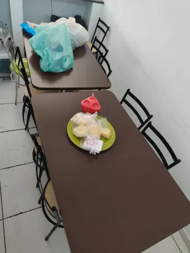Jogo de mesas com Cadeira