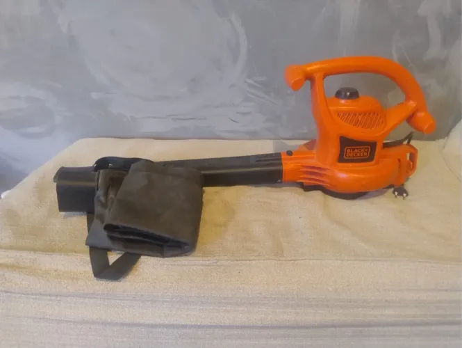 Soprador de folhas black Decker
