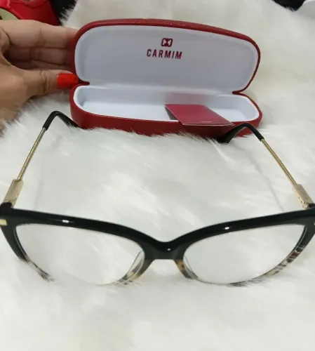 Óculos marca Carmin com embalagem original 