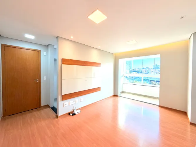 Apartamento para alugar com 2 quartos, 55 m² - Fundação da Casa Popular