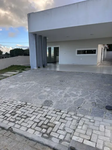 Aluga se casa em condomínio Garanhuns 