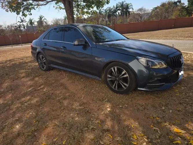 Mercedes-Benz E-250 CGI Avantgarde 2.0 TB 211cv Aut. 2014
