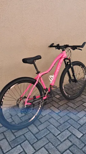 Bicicleta MTB Absolute, 2x9, quadro de alumínio, tam 17.