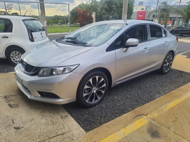 Honda Civic Sedan LXR 2.0 Flexone 16V Aut. 4P 2016