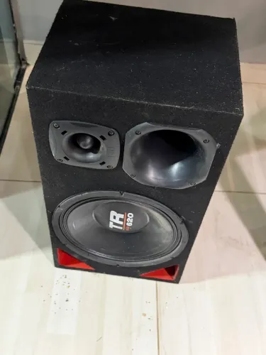 Caixa de som para carro