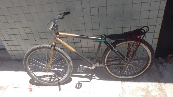 Bicicleta aro 26 as duas jantes paredao