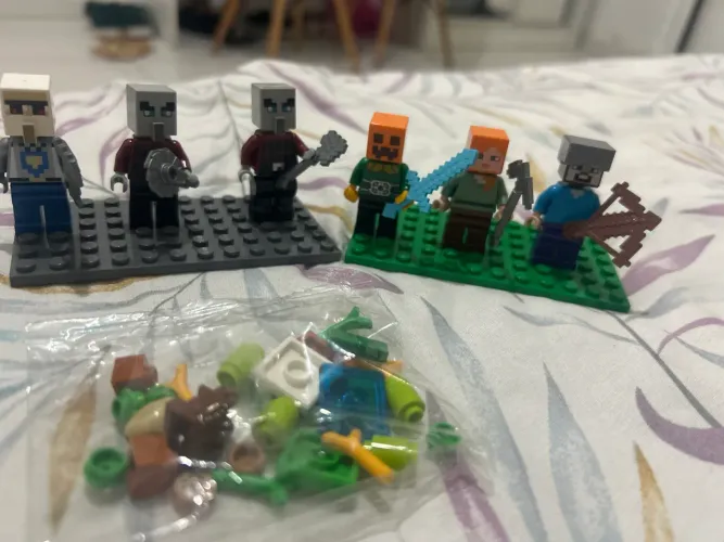 Lote LEGO Minecraft original - 7 personagens + acessórios