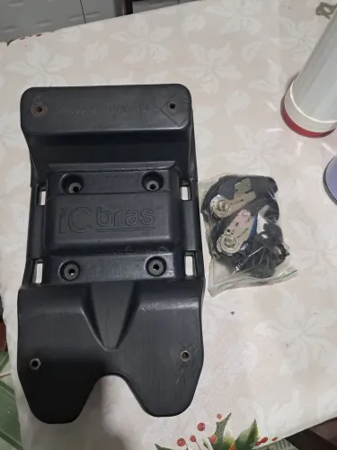 Suporte universal para Baú de moto
