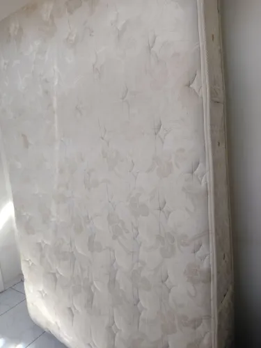 Vendo colchão de casal box usado em boas condições 