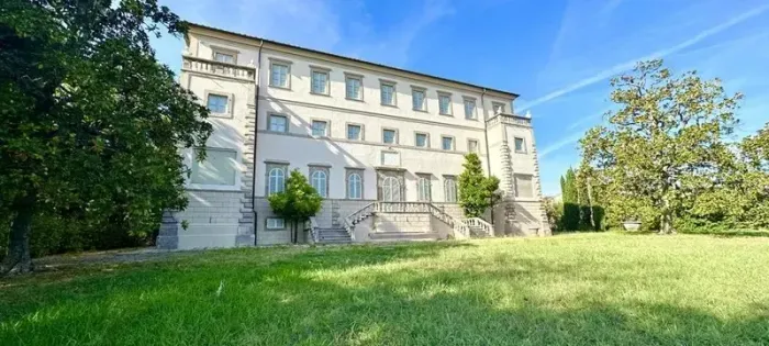 Villa Arnolfini | Um Patrimônio da Toscana Desde o Século XVII