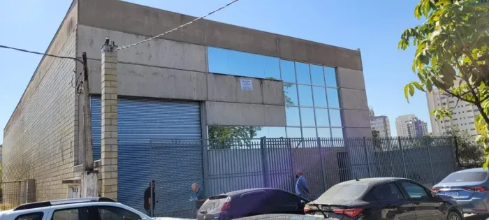 Galpão/Depósito/Armazém para aluguel com 1300 metros quadrados
