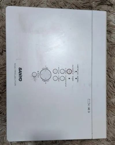Projetor Sanyo PLC-XU106