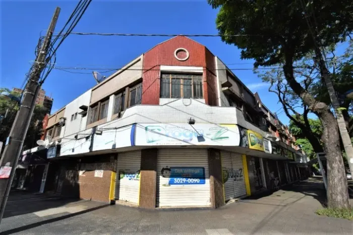 Kitnet com ótima localização, Av. Riachuelo esquina com a Av. Brasil.