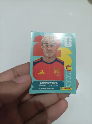 Figurinha yamal