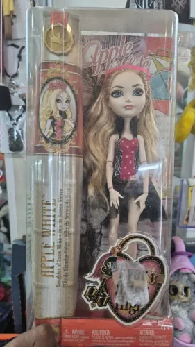 Boneca Ever After High - Apple White Mirror Beach