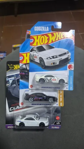 Hot Wheels Trio Skyline