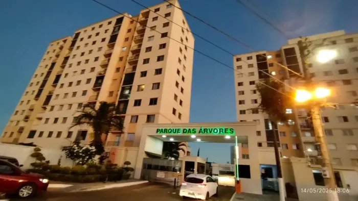 Alugo no 11º andar apto 03 quartos no Parque das Árvores em Valparaíso