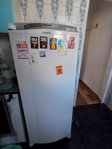 Vendo geladeira Frost Free consul
