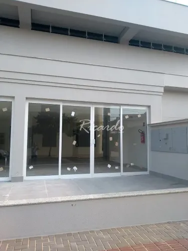 Comercial para Locação 65M², Centro, Arapongas - PR | Sala comercial