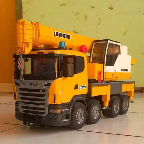 Caminhão brinquedo Bruder