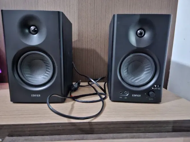 CaixasMONITOR DE STUDIO MR4 EDIFIER