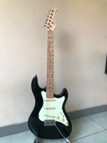 guitarra strinberg + cabo p10 + entrega grátis