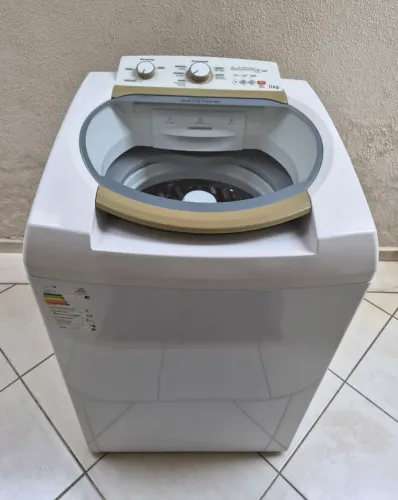 Máquina de lavar roupas Brastemp 11kg 