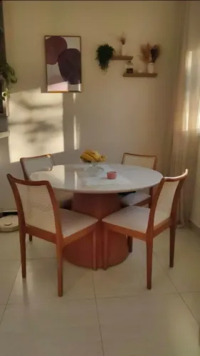 Mesa 4 cadeiras 