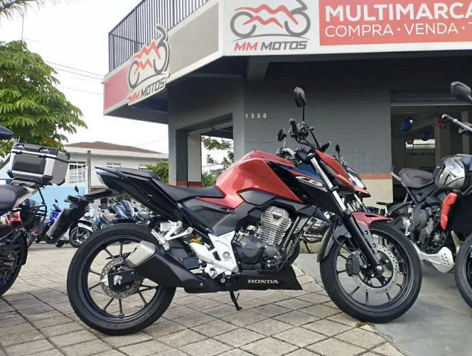 Honda CB300 ABS 2025