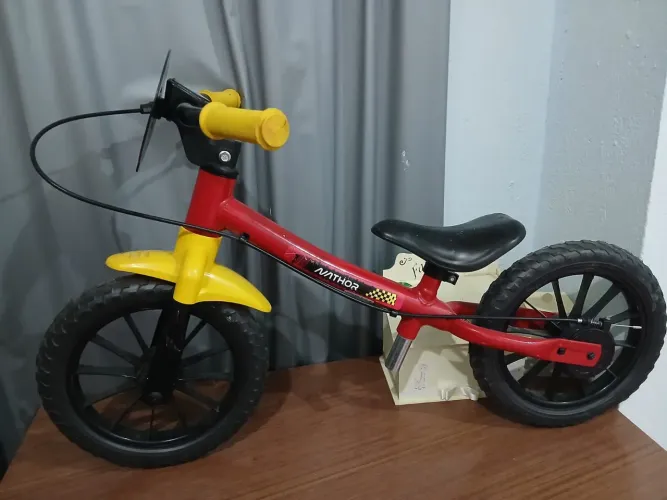 Bicicleta equilíbrio sem pedal