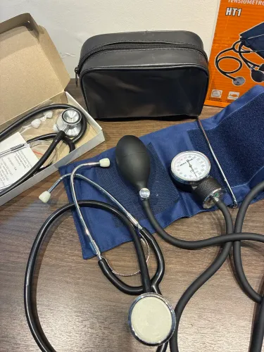 Estetoscópio duplo + kit medidor de pressão arterial e estetoscópio