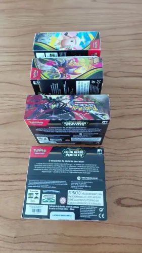 Pokémon com 36 pacotes no total 216 cartas 