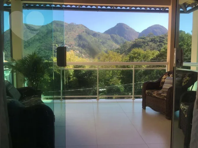 Algumas casas oferecem espaço. Outras oferecem uma experiência de vida. Localizada no trad