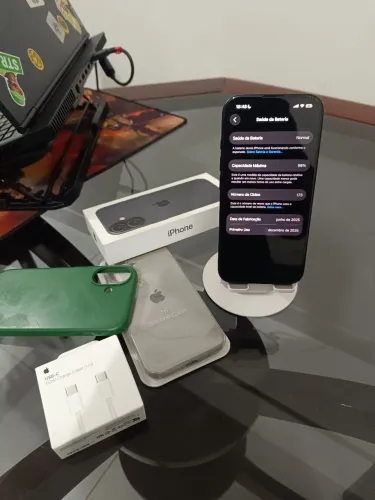 iPhone 16, 128 Gigas, bateria 99%, com todos os acessórios, impecável, 6 meses de uso