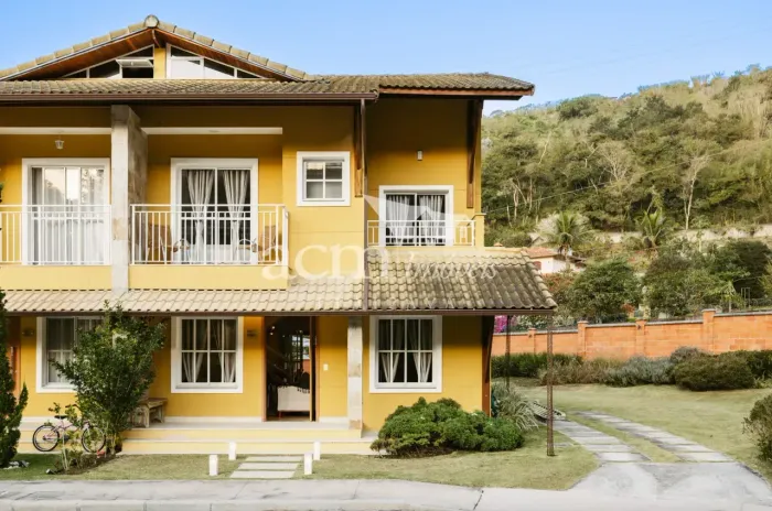 Exclusividade ACM Imóveis. Casa impecável com 4 quartos e mobiliada