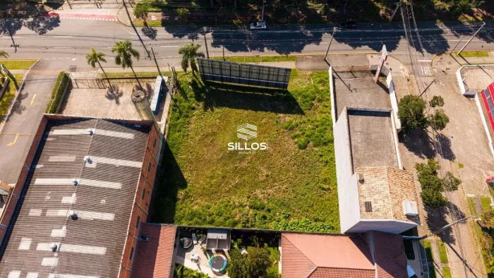 Terreno para alugar com 1.293 m² no bairro Águas Belas em São José dos Pinhais PR.
