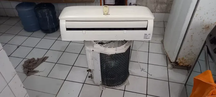 Ar-condicionado com defeito 12 mil BTU