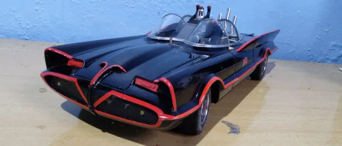 Miniatura 1/18 Batmonile 1966 Elite Hotwheels... *
