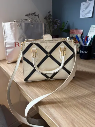 Bolsa Schutz Lorena tamanho M original