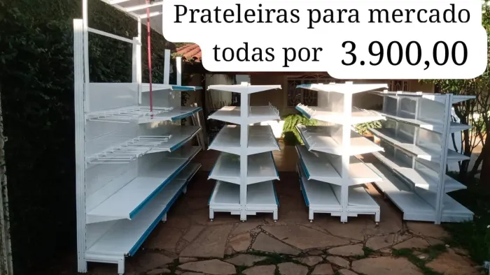 Prateleiras/ expositores