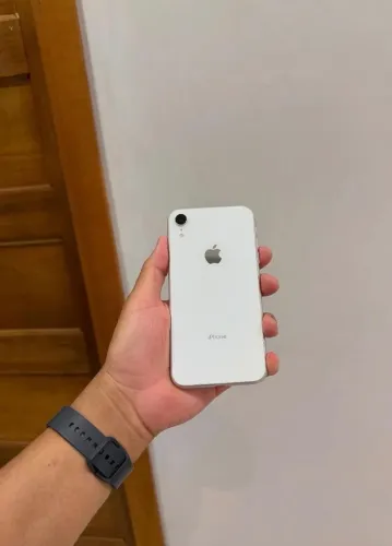 iPhone XR -128 Branco ( Capa + película)