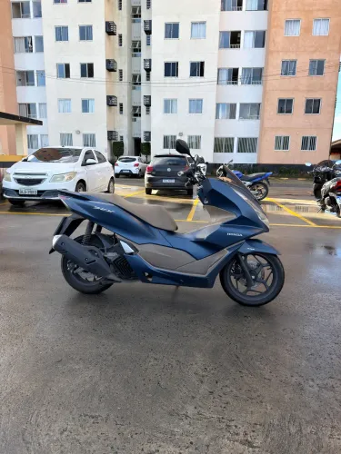PCX DLX 2024 praticamente zera